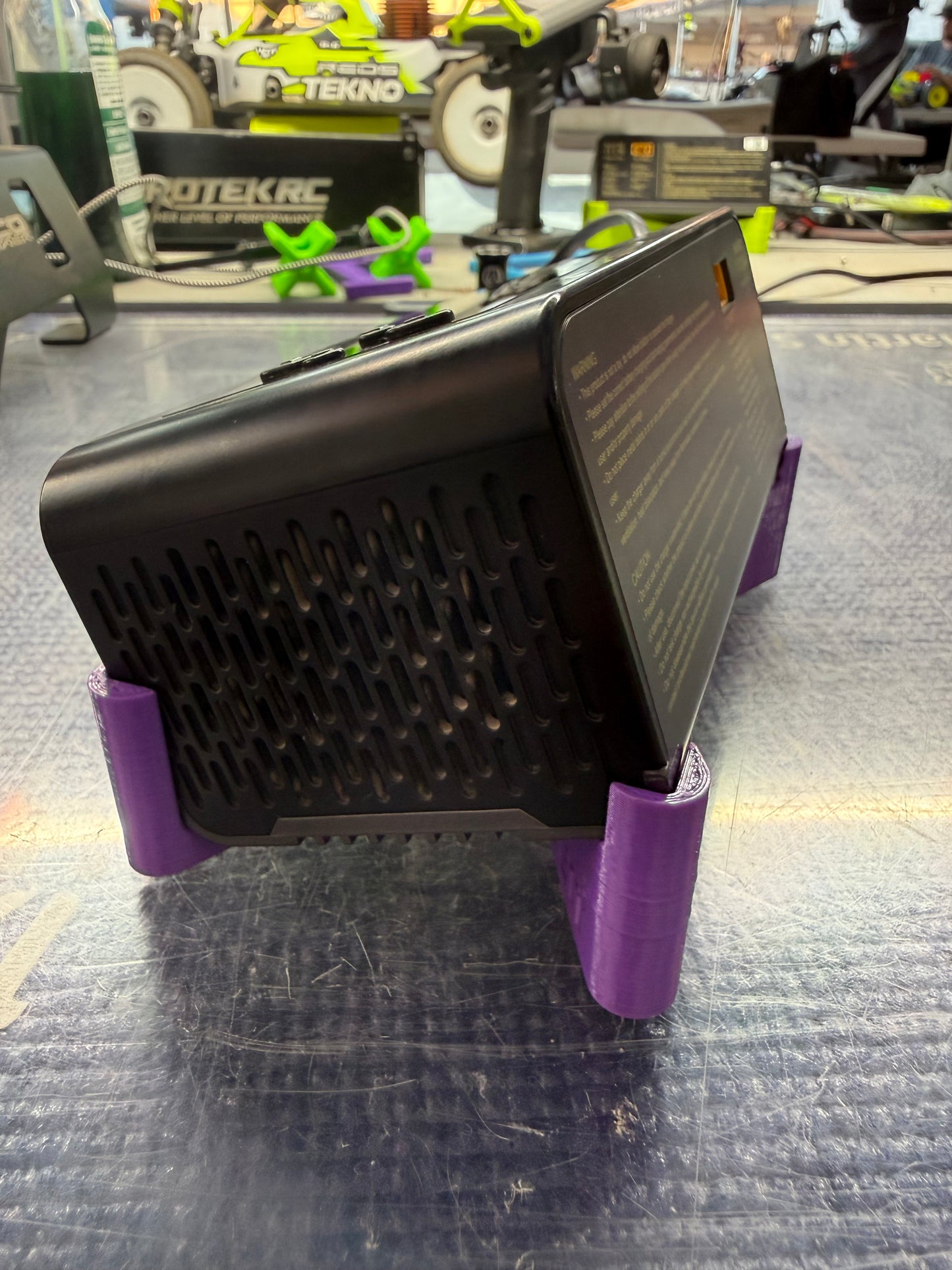 Yeti RC Charger Stand for Gens Ace IMARS DUAL