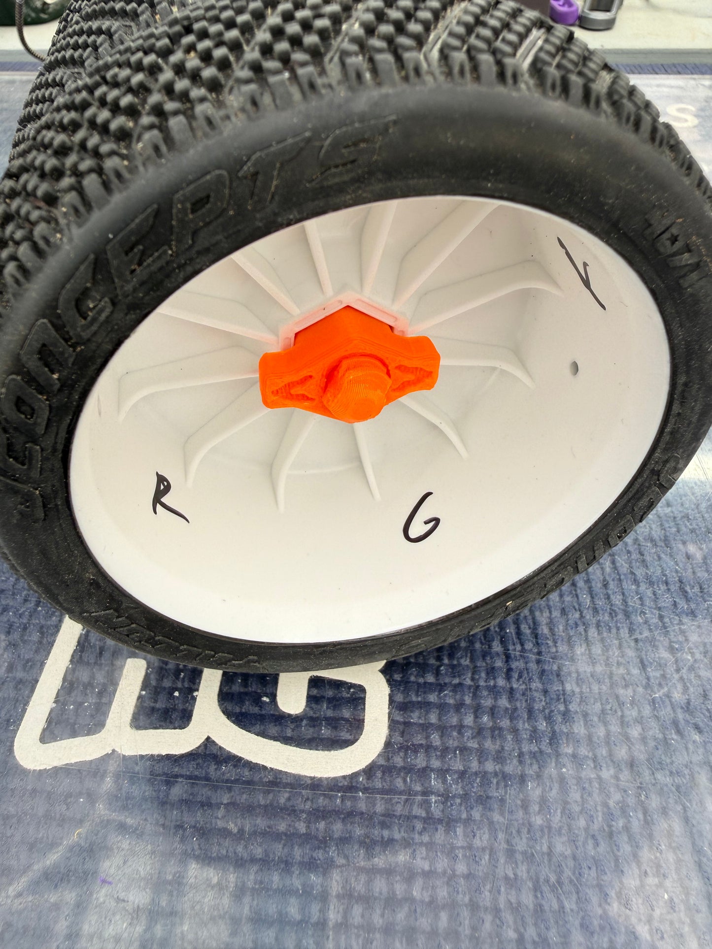 Yeti RC 1/8 Scale Buggy Tire Organizers